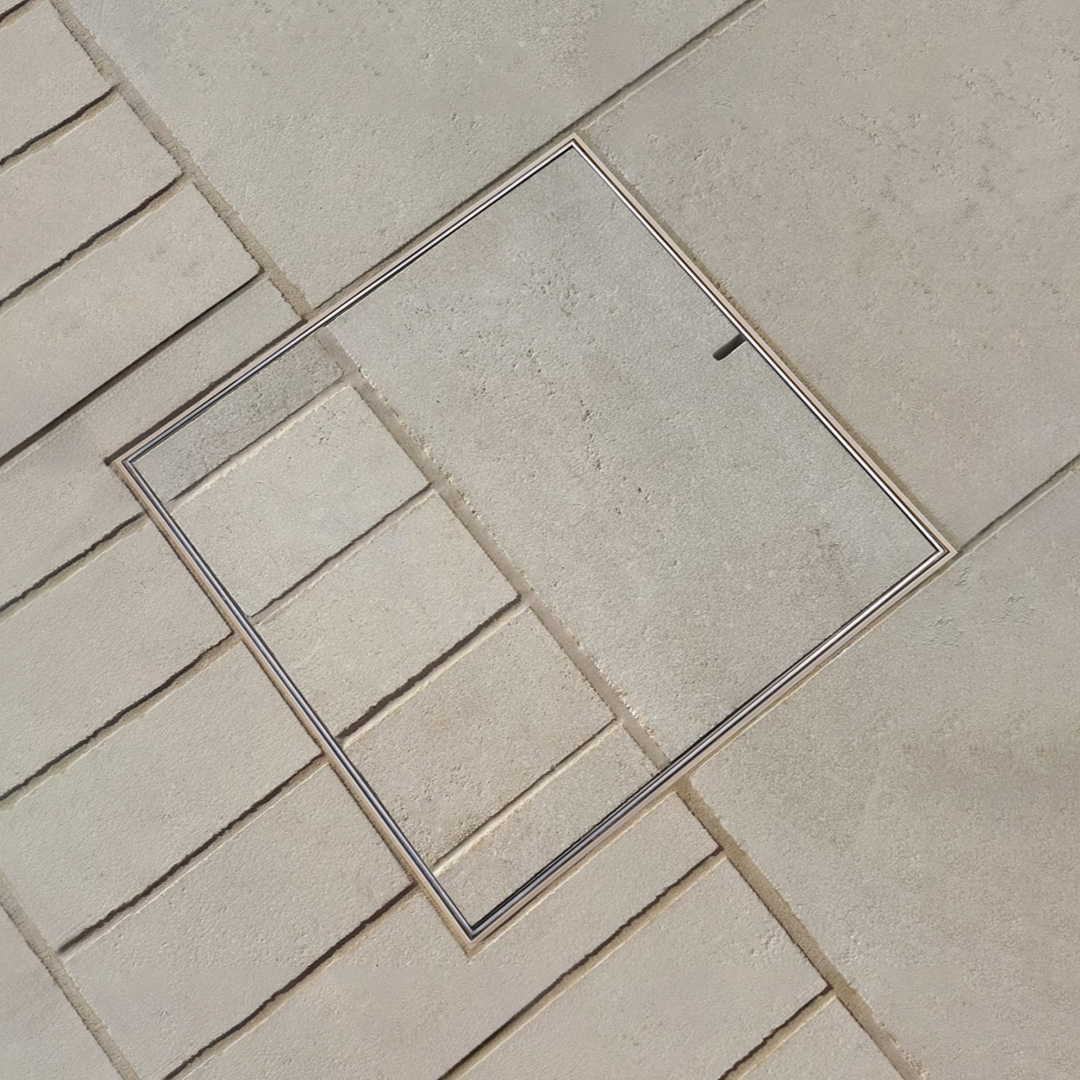 Hide Polymer Access Cover - 306mm