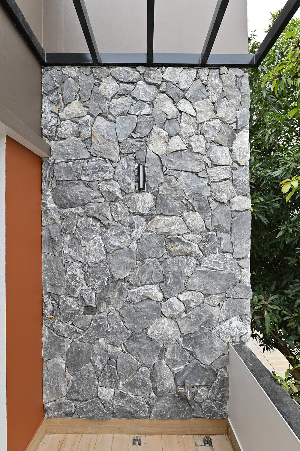 Mistic Grey Random Natural Stone Cladding - Sold per m2 only - 1st Quality - Walling and Landscaping - Available at Simon's Seconds