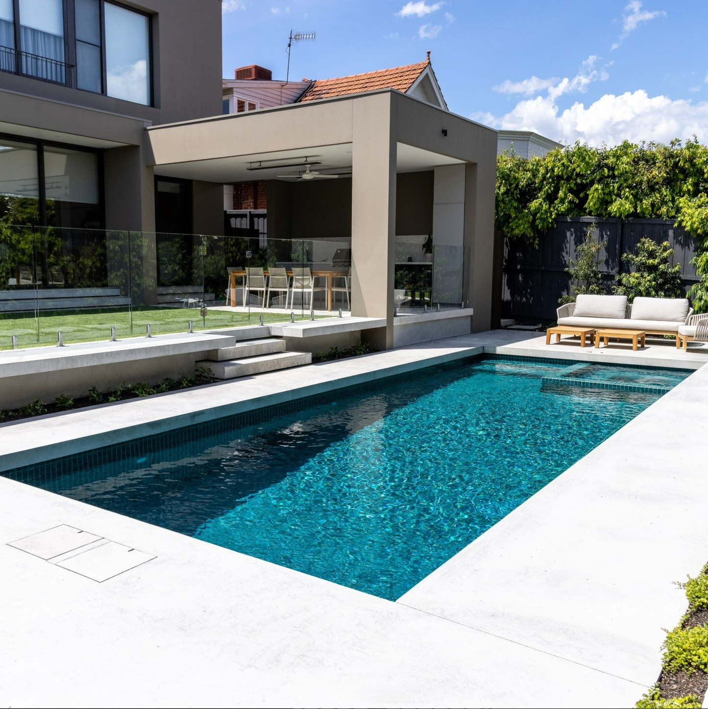 Hide Access Cover Concrete Kit - 206mm