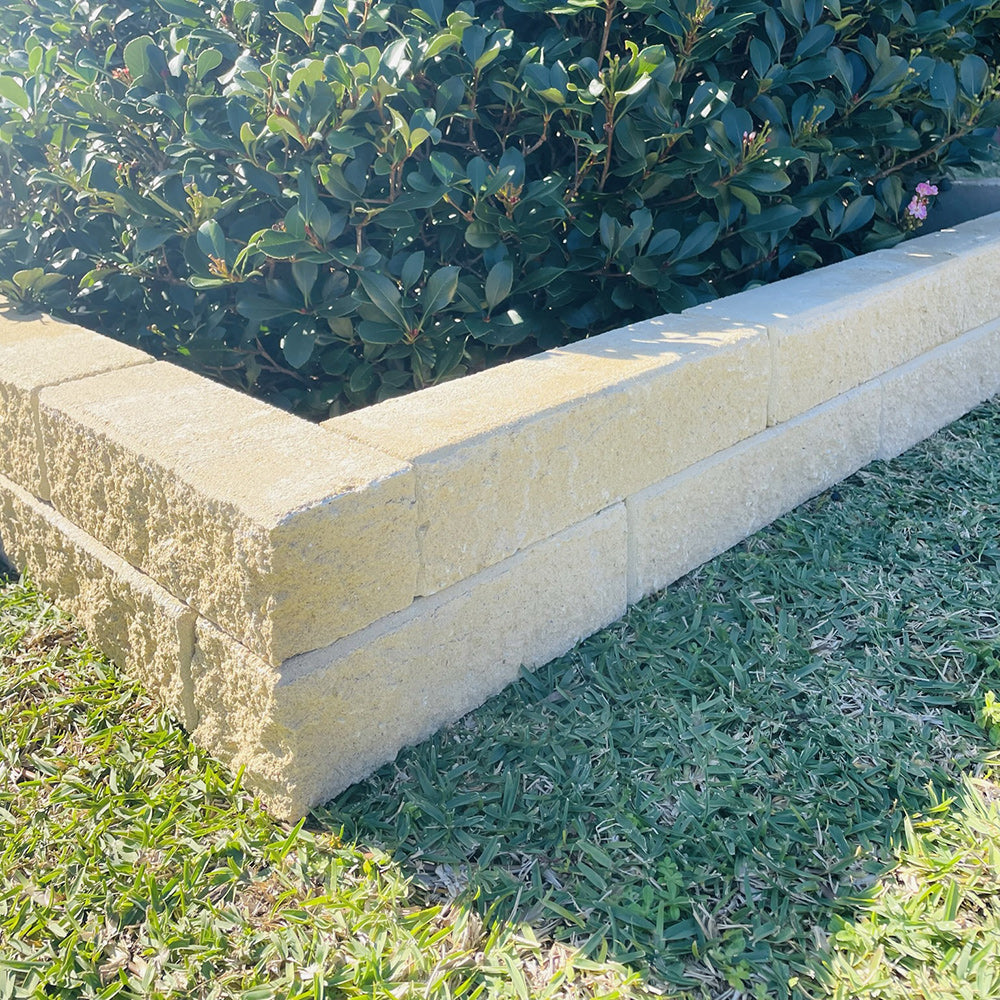Broughton Garden Edging - Appinstone - 1st Quality - Wall 2 high- Available at Simon's Seconds