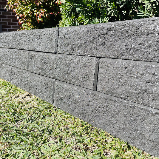 Broughton Garden Edging - Basalt - 1st Quality - Wall 2- Available at Simon's Seconds