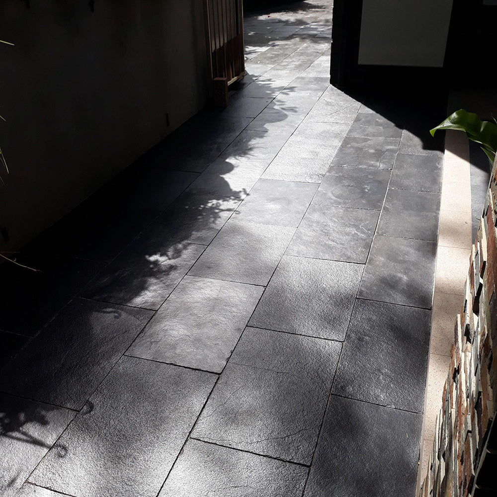 Zen Tumbled Bluestone 600x400x25mm Natural Stone Pavers - 1st Quality