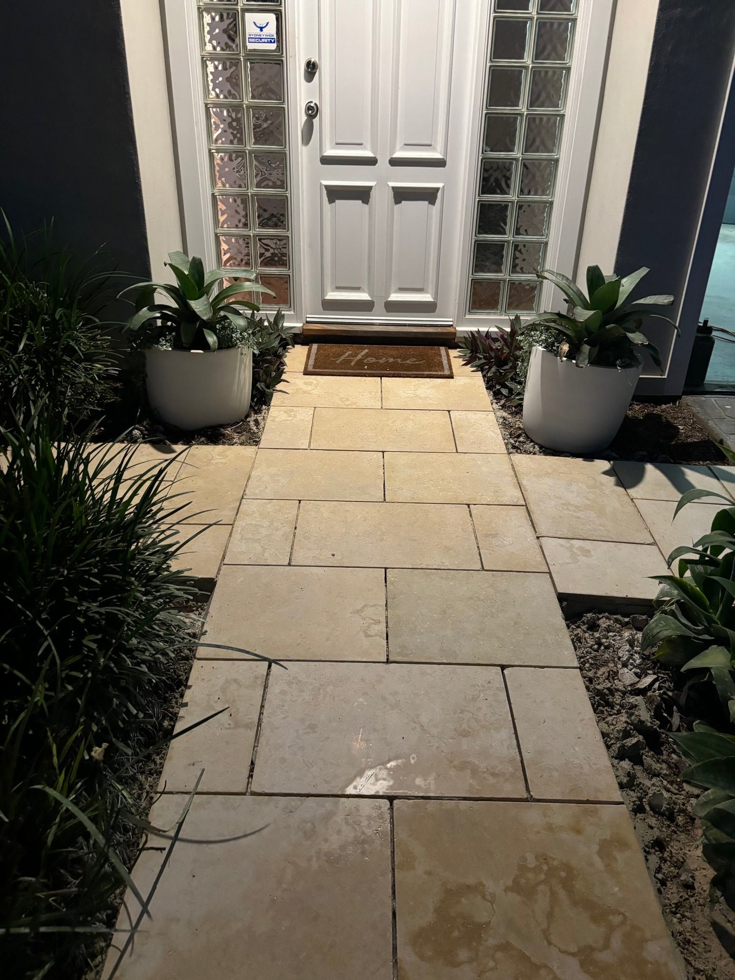 Oryx Tumbled Limestone 600x600x30mm Natural Stone Pavers - 1st Quality