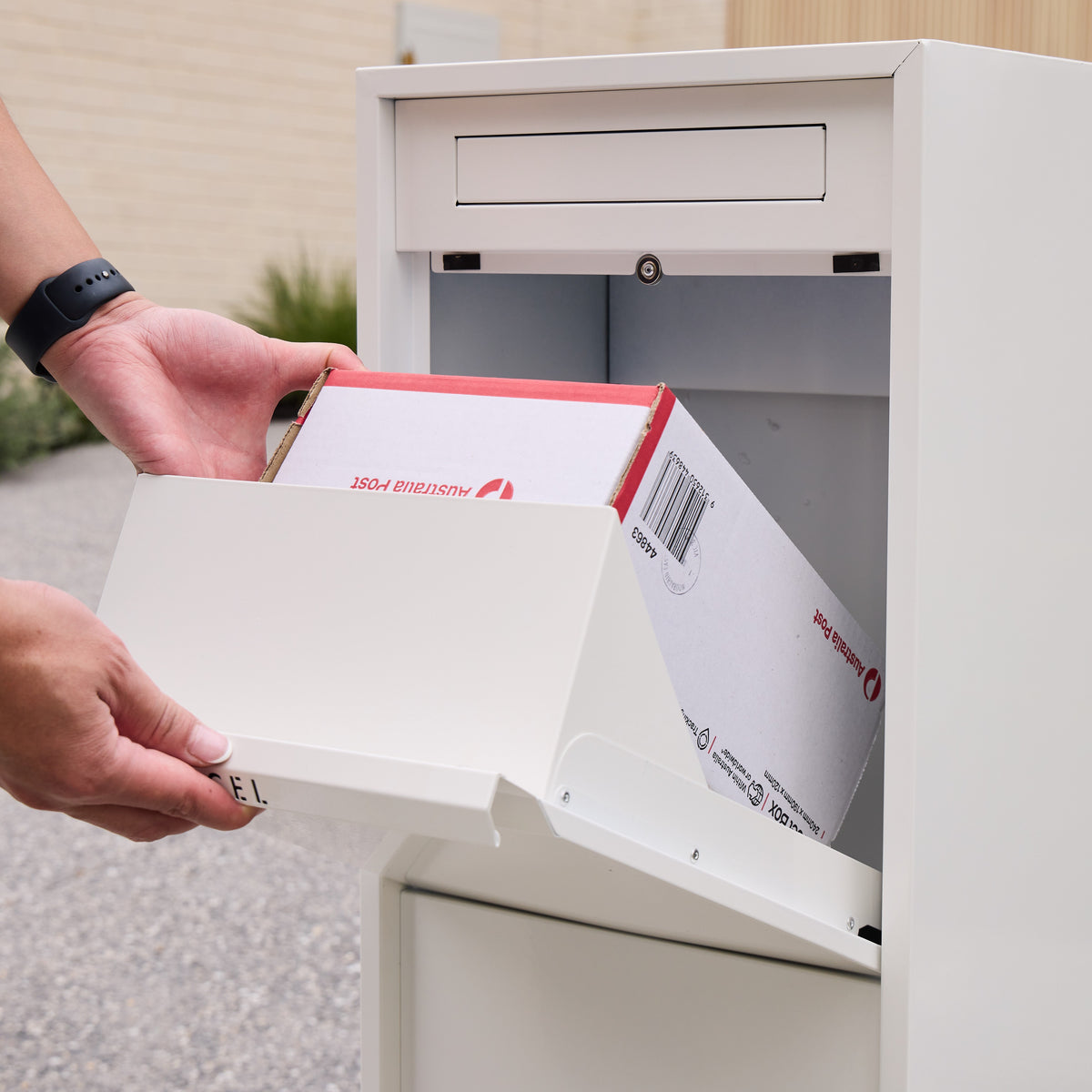 Letterbox - Zip Parcel | Black | White