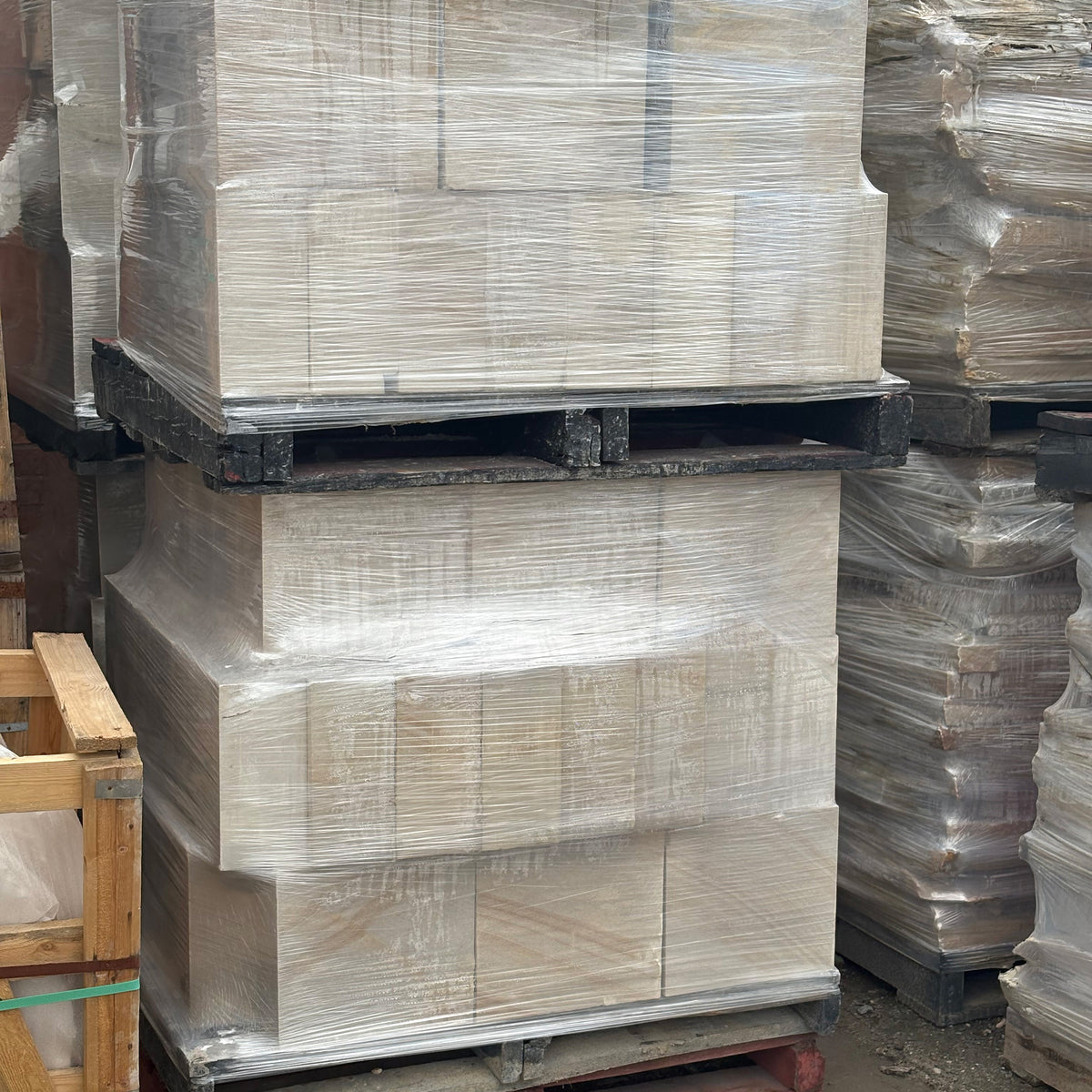 Australian Sandstone Random Sized Sawn Blocks | Sold Per pallet