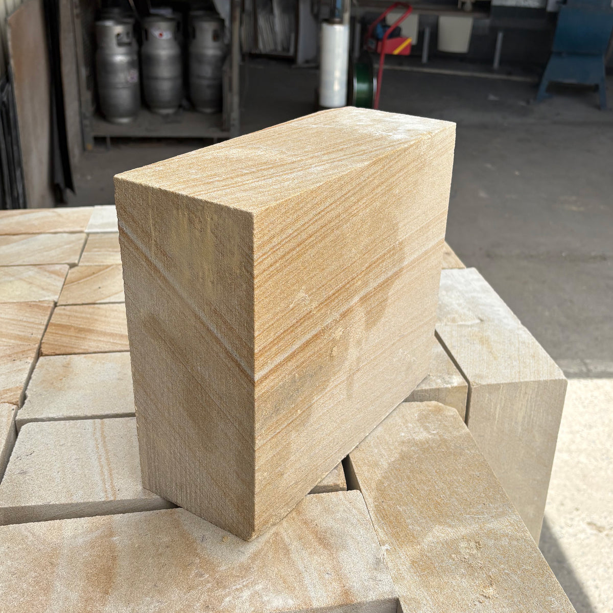 Australian Sandstone Random Sized Sawn Blocks | Sold Per pallet
