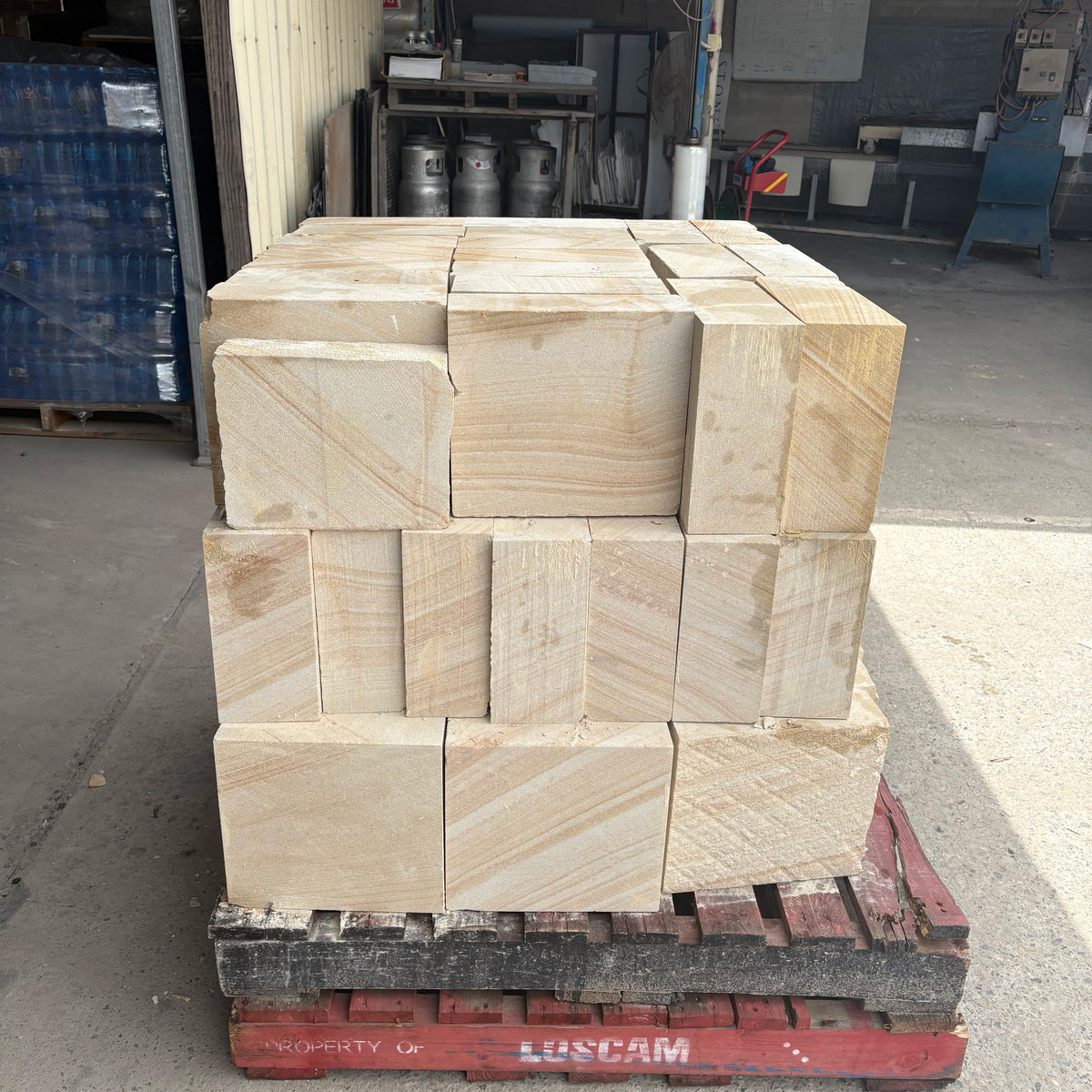 Australian Sandstone Random Sized Sawn Blocks | Sold Per pallet