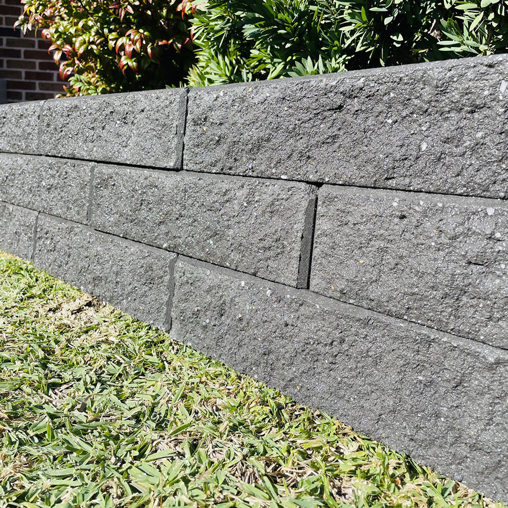 Broughton Garden Edging - Basalt - 1st Quality - Wall 2- Available at Simon's Seconds