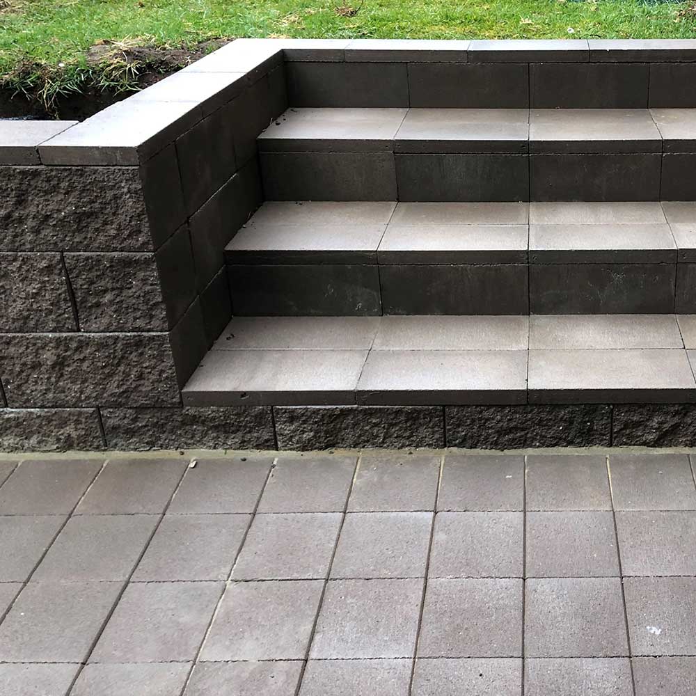 200 Series Splitface Block - Bush Rock - 1st Quality - Available at Simon's Seconds - Stairs - Available at Simon's Seconds