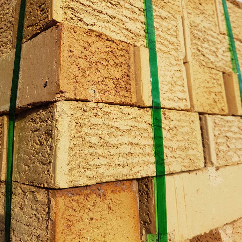 Lincoln Textured Extruded Brick - Cream - With Aris - 1st Quality - Side of Pallet - Available at Simon's Seconds