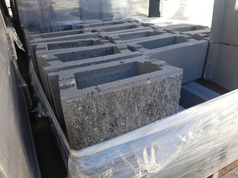 Tasman Dry Stack Retaining Wall Full Block - Basalt - Factory Seconds - Pallet shot - Available at Simon's Seconds