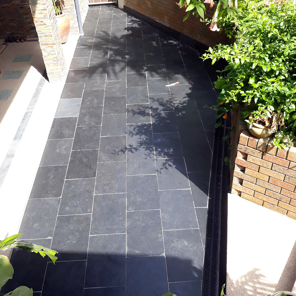 Zen Tumbled Bluestone 600x400x25mm Natural Stone Pavers - 1st Quality - Laid in Courtyard - Available at Simon's Seconds